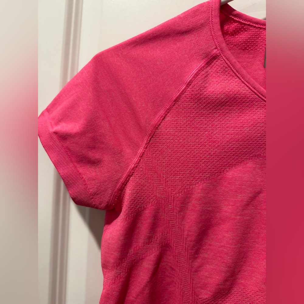 Athleta Seamless Ruched Performance Tee Short Sleeve Pink Size S - Picture 6 of 9